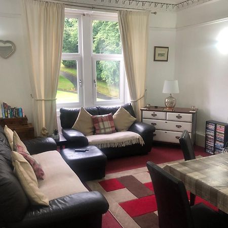 Captivating 2-Bed Apartment In Isle Of Bute Rothesay Exterior foto