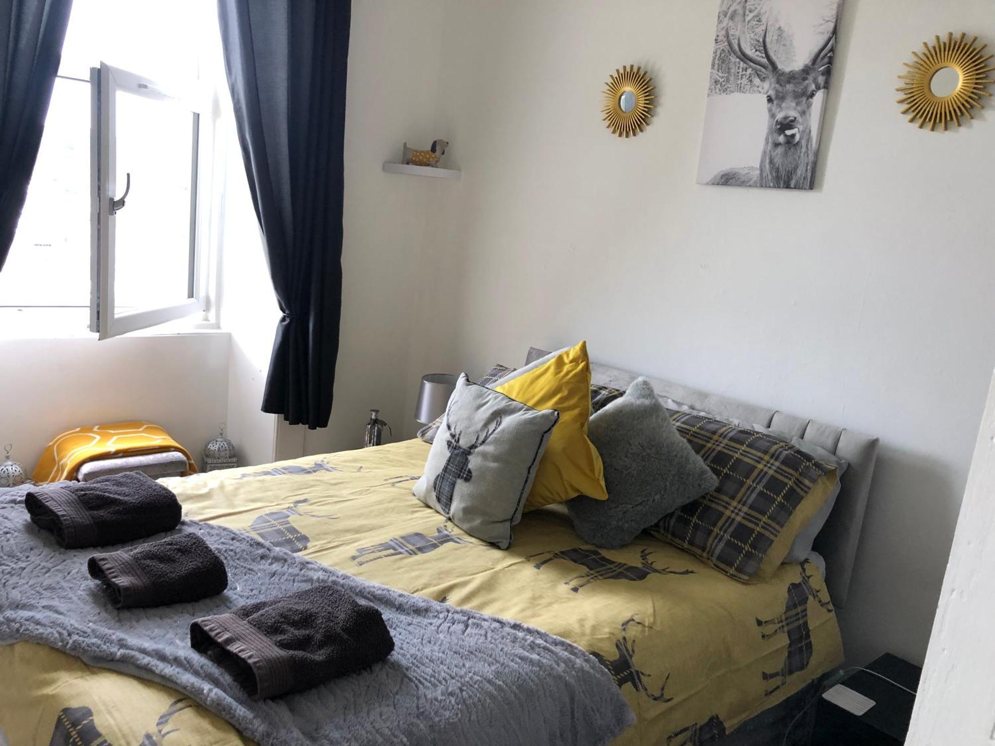 Captivating 2-Bed Apartment In Isle Of Bute Rothesay Exterior foto